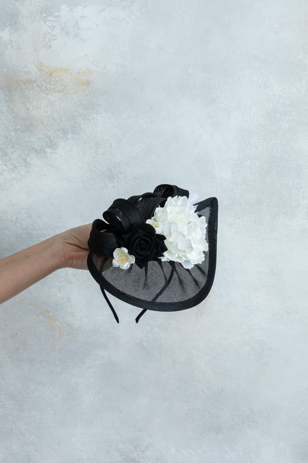 black and white fascinator - OlhaHeadband