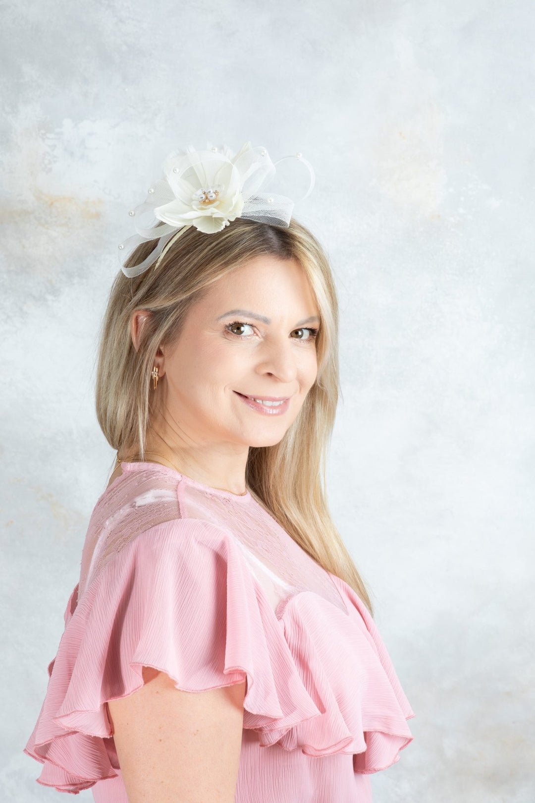 Bow ivory fascinator - OlhaHeadband