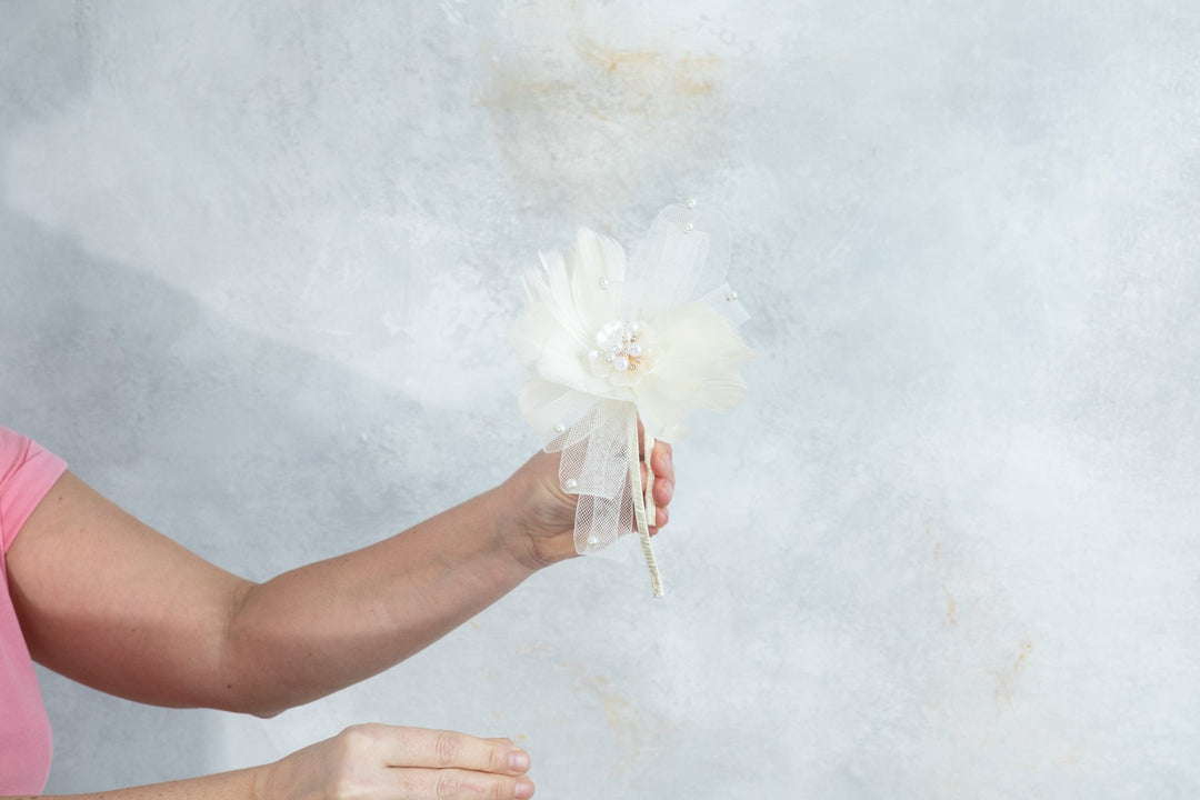 Bow ivory fascinator - OlhaHeadband