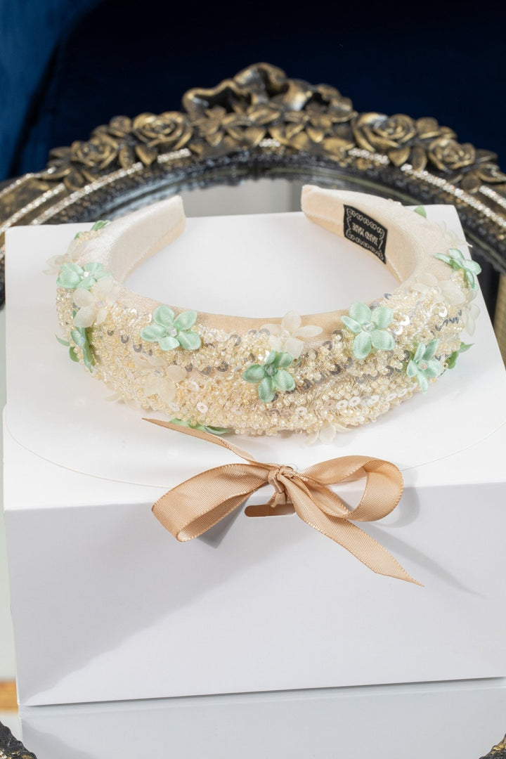 Flower Headpiece beige and sage green - OlhaHeadband