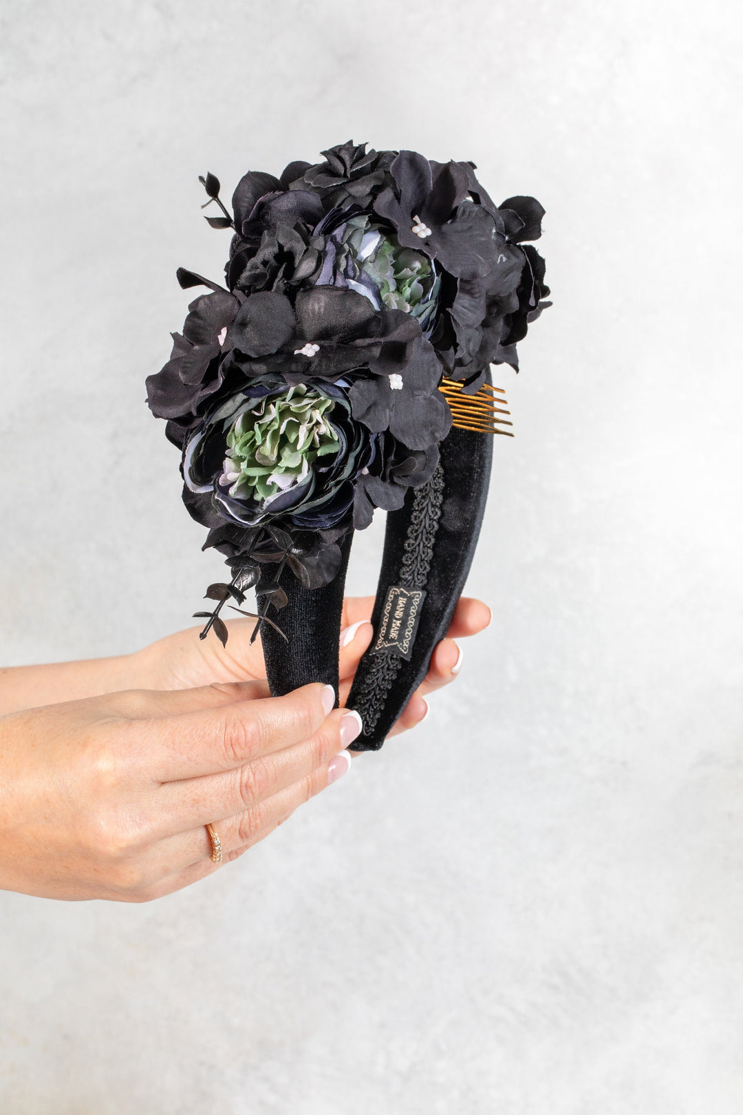 BLACK FLOWER PADDED HEADBAND