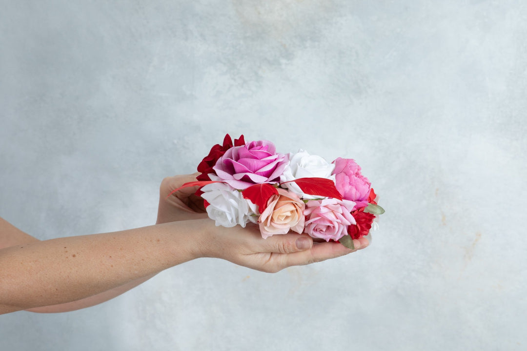 Padded fascinator with red pink flowers - OlhaHeadband