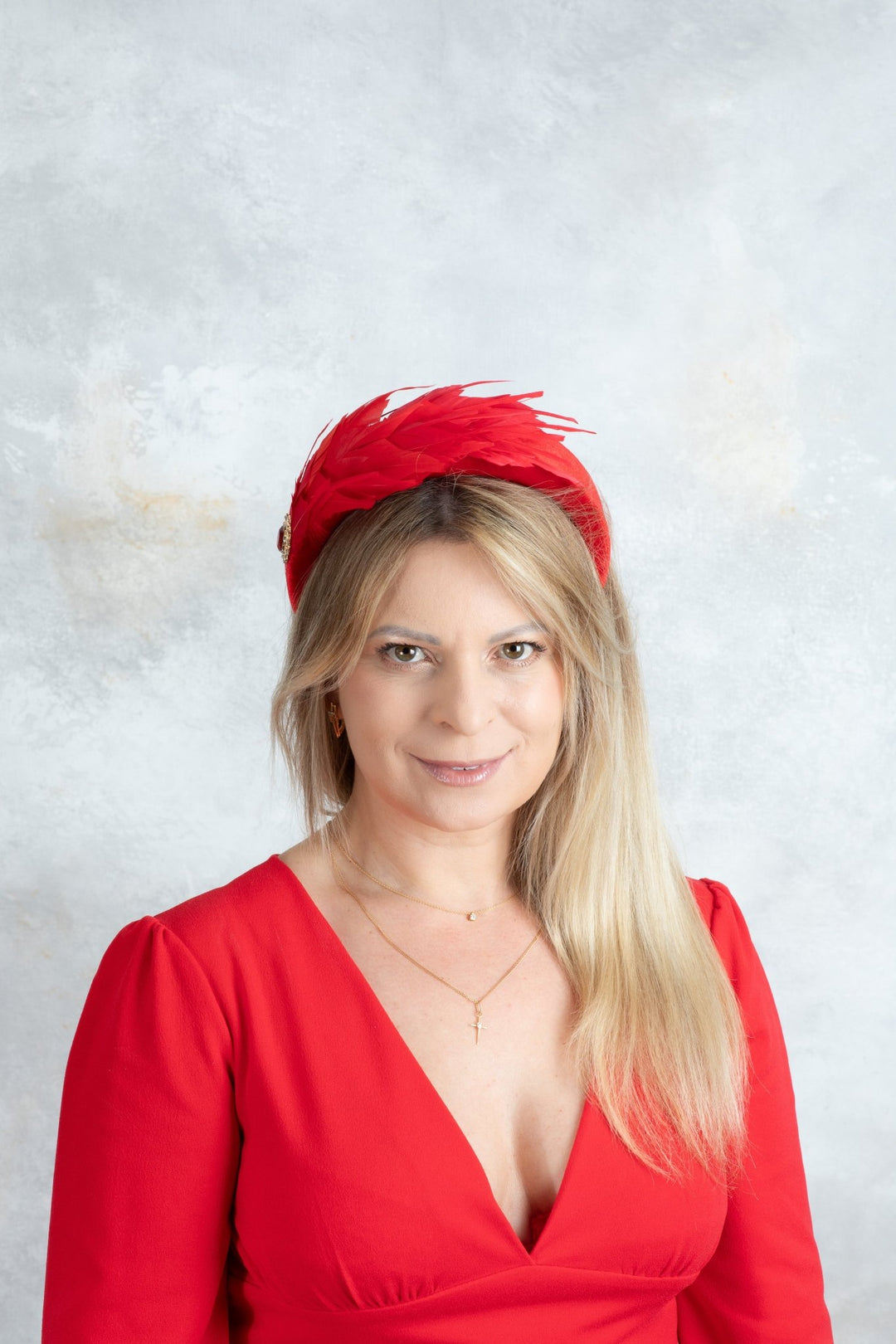 Red feathers padded headband fascinator - OlhaHeadband
